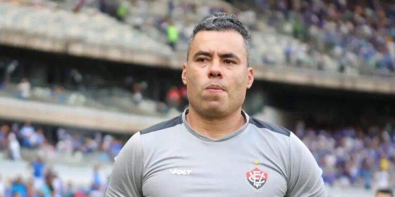 Vitória enfrenta Flamengo com defesa desfalcada, diz Jair Ventura