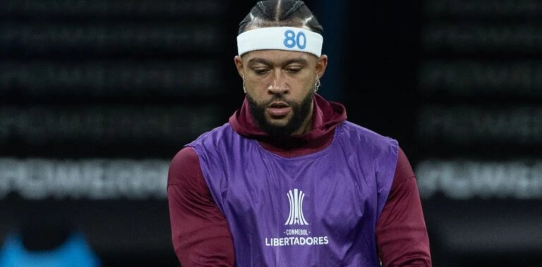 Contrato emperra retorno de Memphis Depay antes de duelo com Rosario Central