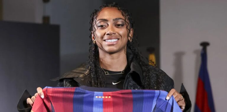 Kerolin chega ao Barcelona por €1,2 mi e mira prêmio de melhor do mundo