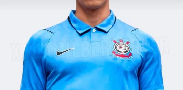 Imagens da possível nova terceira camisa azul do Corinthians vazam nas redes