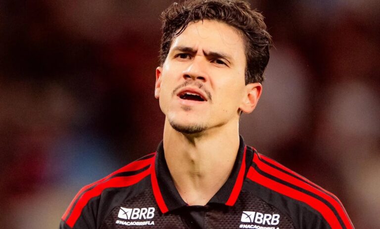 Flamengo abre negociação para ampliar contrato de Pedro