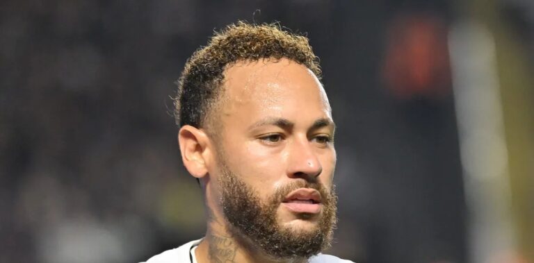Santos acredita que Neymar atuará no gramado sintético do Palmeiras nas quartas da Copa do Brasil