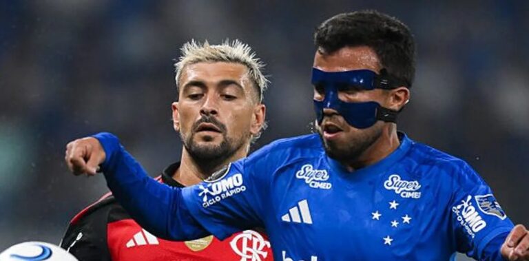 Especialistas contestam: entrada de Matheus Henrique em Bruno Henrique era para vermelho, apontam comentaristas