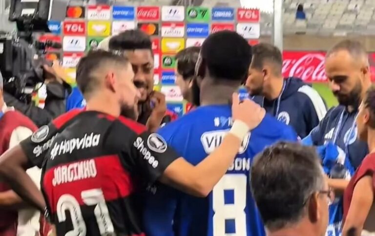 Gerson revê Jorginho e Bruno Henrique após empate entre Cruzeiro e Flamengo no Mineirão
