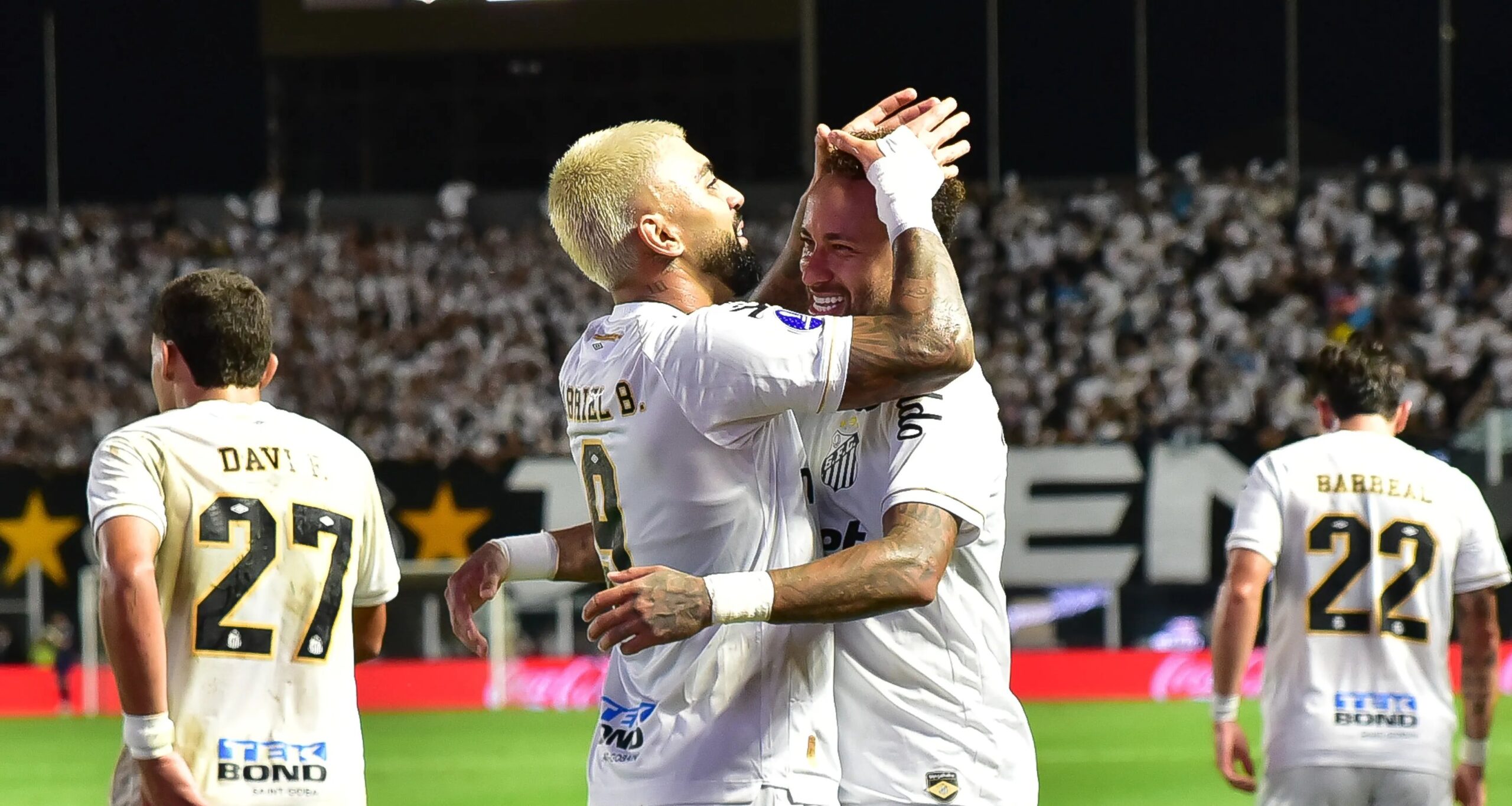 Santos vira sobre Macará, Gabigol chega a 100 gols e equipe abre vantagem na Sul-Americana - Imagem do artigo original