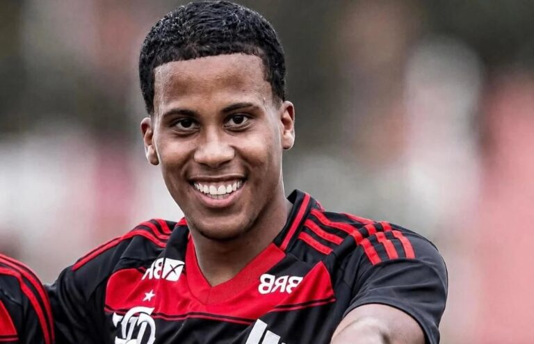 Flamengo avança na negociação para vender Alan Santos ao Benfica