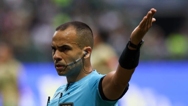 Clássico Flamengo x Botafogo terá arbitragem de Alex Gomes Stefano em meio a polêmicas