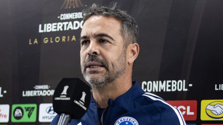 Artur Jorge admite desempenho insatisfatório do Cruzeiro na derrota para o Flamengo