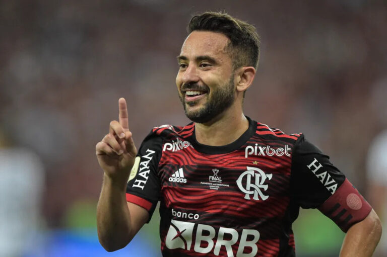 Família de Everton Ribeiro vê com bons olhos uma despedida no Flamengo