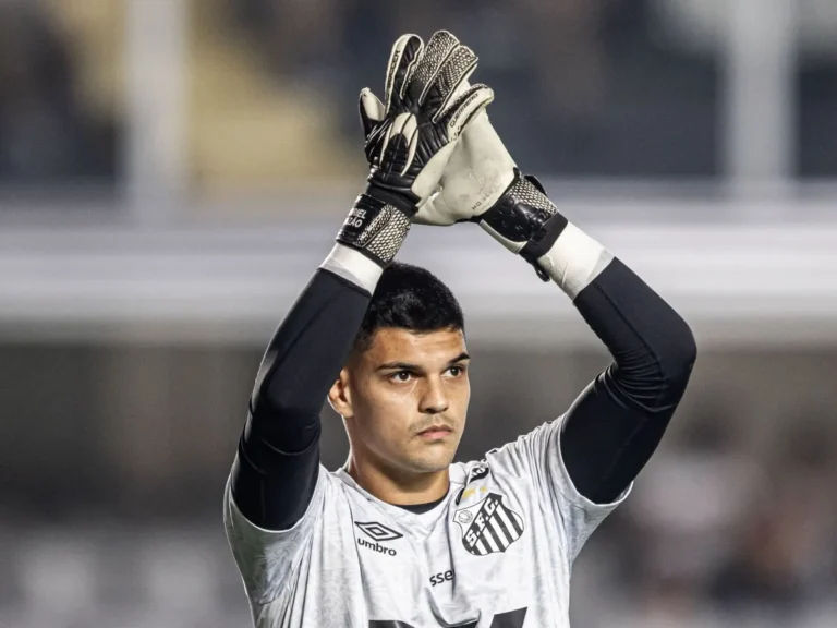 Gabriel Brazão explica decisão de permanecer no Santos após propostas do Flamengo