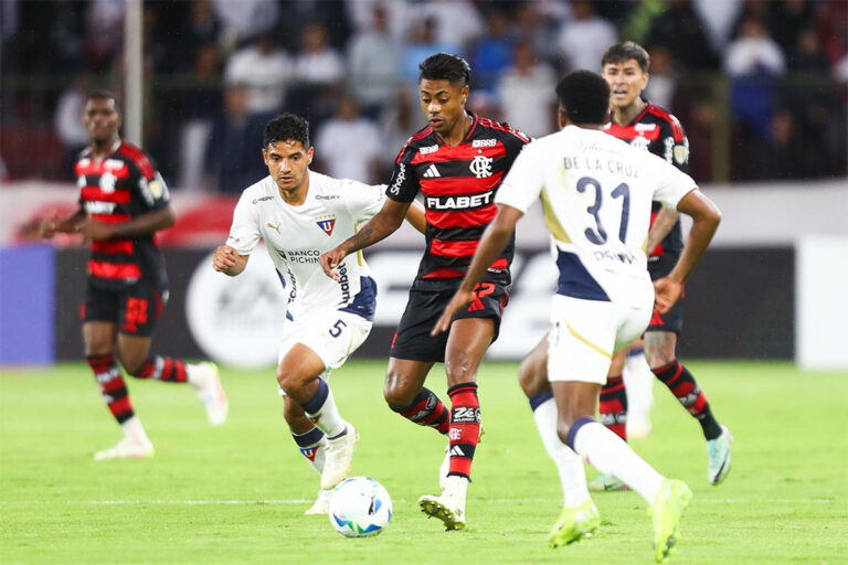 Flamengo busca superação em altitude contra o Independiente del Valle