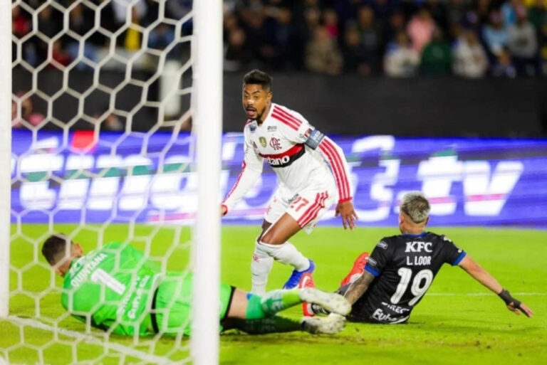Flamengo conquista vitória de 2 a 0 e Palmeiras enfrenta desafio contra a LDU