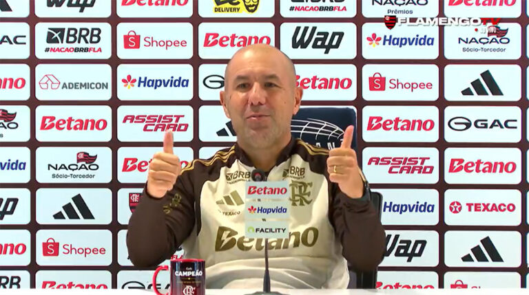 Flamengo conquista vitória e treinador analisa novos jogadores