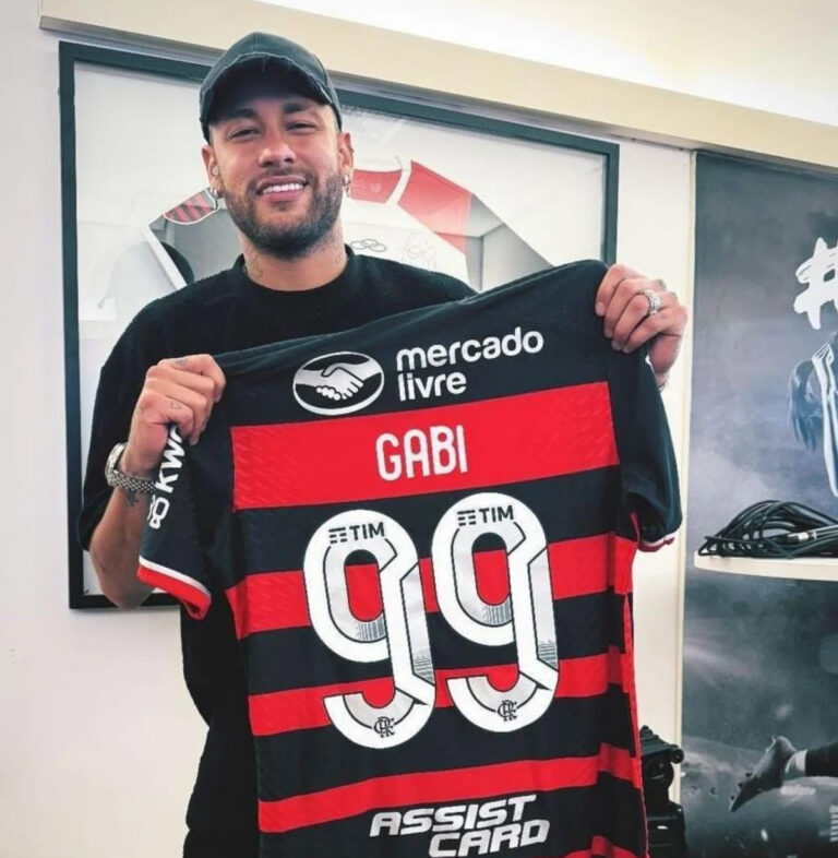 Neymar destaca Flamengo como líder do futebol brasileiro e critica situação do Santos