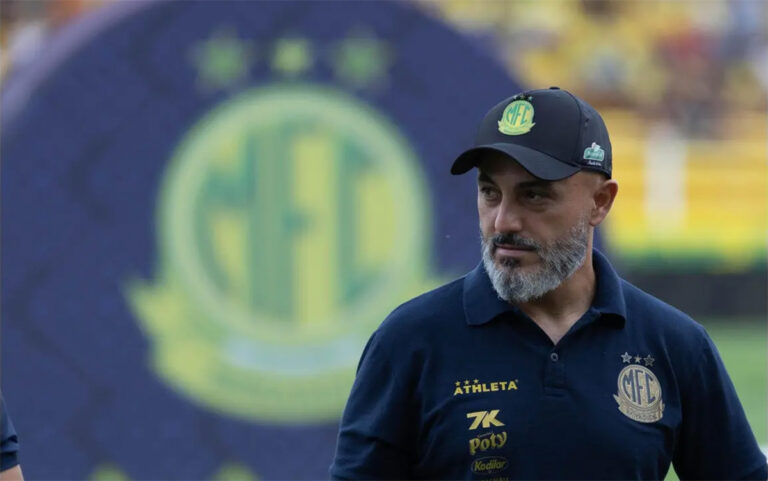 Treinador do Mirassol elogia desempenho na segunda metade após revés contra o Flamengo