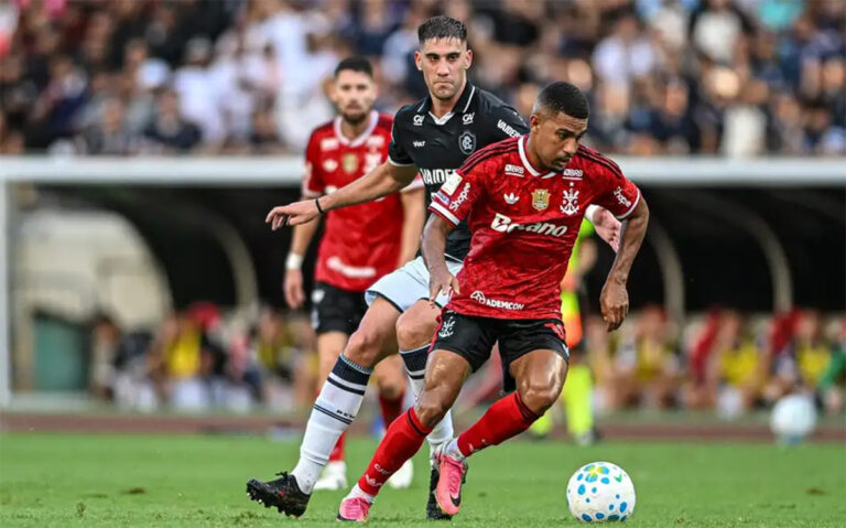 Flamengo vence Remo no Mangueirão e conquista a liderança do Campeonato Brasileiro