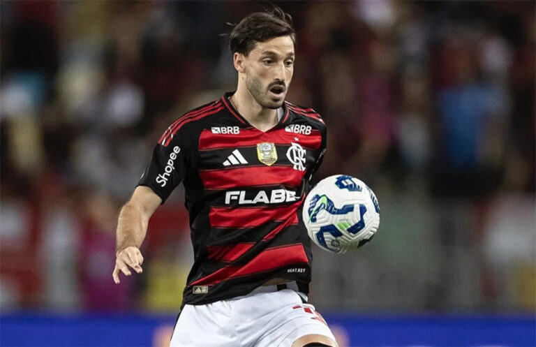 Matías Viña explica demora em transferência para o Cruzeiro