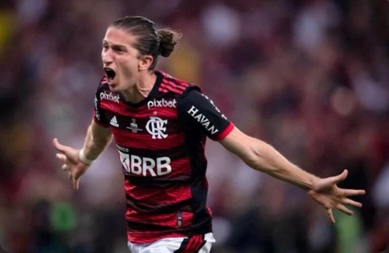 Filipe Luís recorda título mundial com Flamengo como destaque na carreira