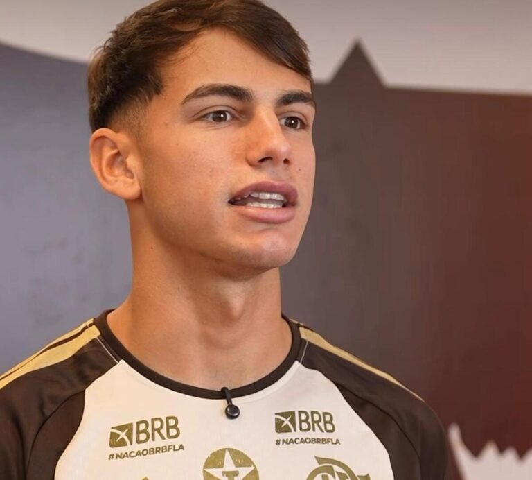 Flamengo Recebe Promessa do River Plate: Joaquín Freitas e Suas Semelhanças com Julián Álvarez