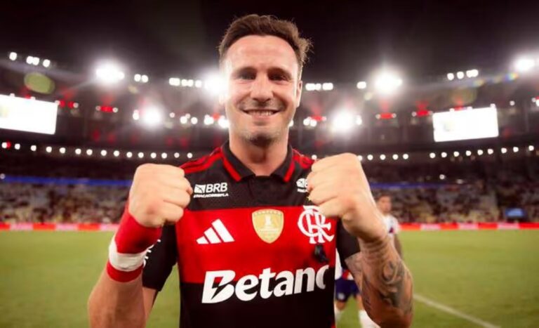 Saúl retorna ao Flamengo após longo período de inatividade e se torna opção para o técnico