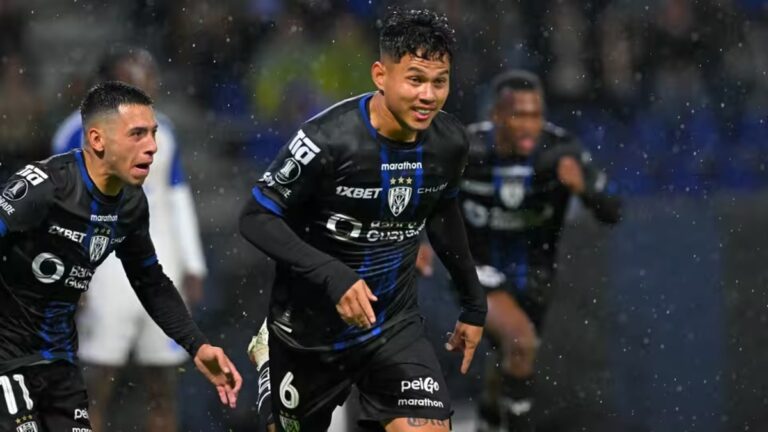 Independiente del Valle chega ao Rio e treina no CT do Fluminense antes do duelo com o Flamengo