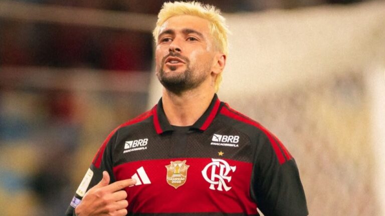 Flamengo retoma liderança do Brasileirão e Arrascaeta foca no clássico contra o Vasco