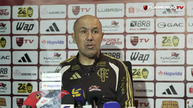 Leonardo Jardim comenta sobre jovens talentos após triunfo sobre o Bahia