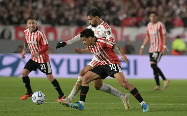 Estudiantes domina Flamengo em empate sem gols na Libertadores