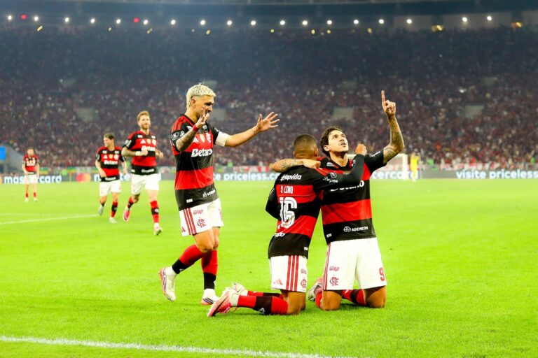 Flamengo divulga datas de retorno de jogadores após amistosos internacionais