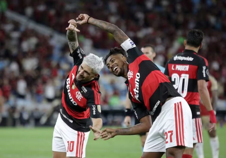 Arrascaeta e Bruno Henrique em busca de novos recordes na Libertadores pelo Flamengo