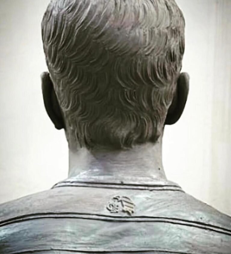 Flamengo anuncia homenagem a Bruno Henrique e Arrascaeta com bustos na Gávea