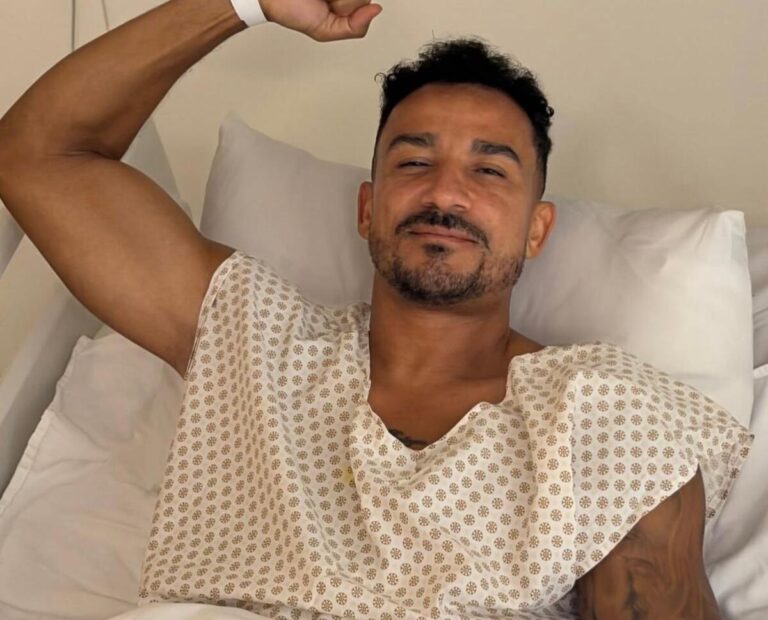 Danilo celebra cirurgia e provoca filho torcedor rival
