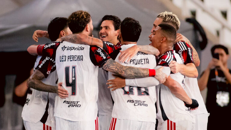 Flamengo enfrenta série de sete jogos em outubro com foco na Libertadores e no Brasileirão