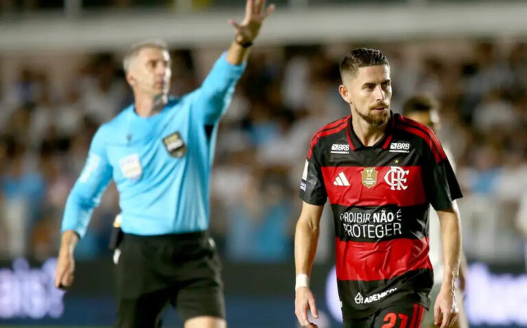 Jorginho expressa descontentamento com arbitragem após empate do Flamengo com o Santos
