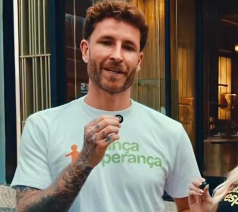 Léo Pereira do Flamengo participa de campanha no Estúdios Globo