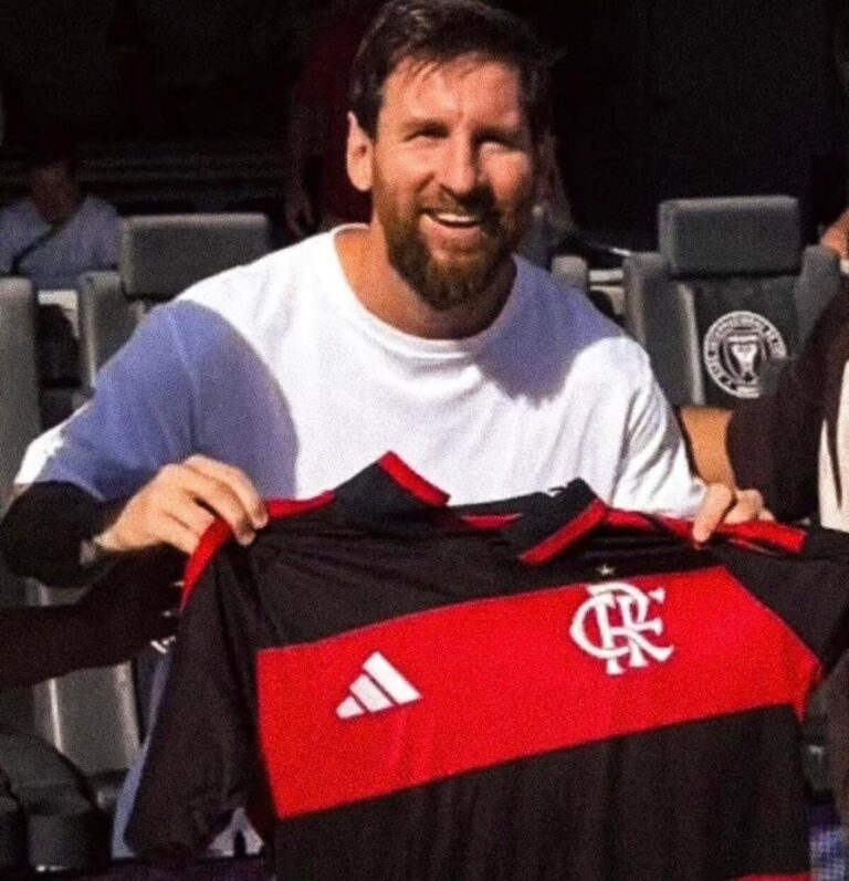 Torcedores do Flamengo Celebram Encontro de Messi com Camisa do Clube