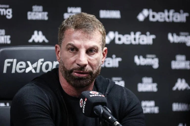 Presidente do Vasco critica possibilidade de jogo fora do Brasil e Flamengo se manifesta