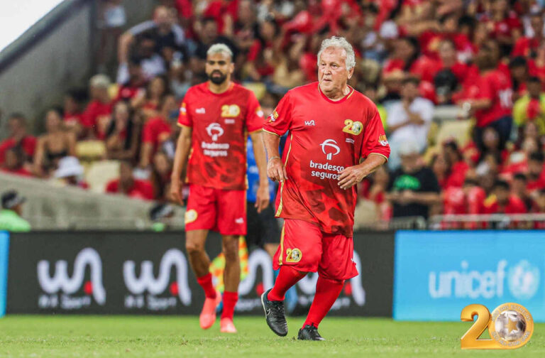 Zico encontra obstáculos para realizar o Jogo das Estrelas no Maracanã